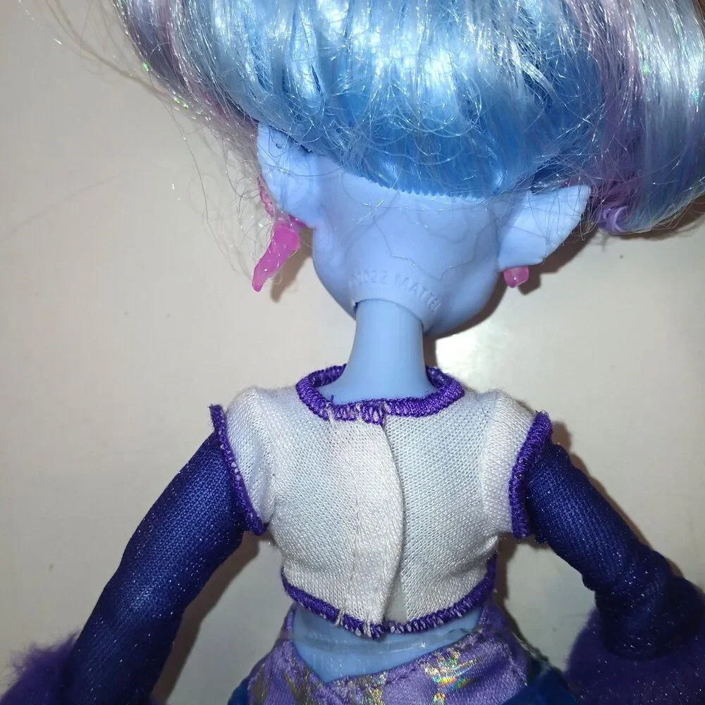 Monster High G3 Abbey Bominable Yeti Fashion Doll Dressed Missing Right Hand